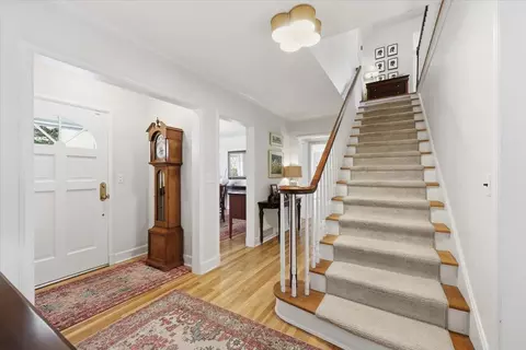 Entry Way - 1228 E Overbluff Rd, Spokane, WA 99203 photo 1 of 4