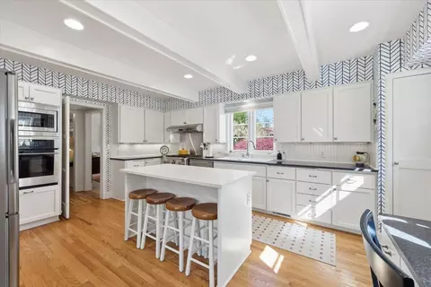 Kitchen - 1228 E Overbluff Rd, Spokane, WA 99203 photo 1 of 4