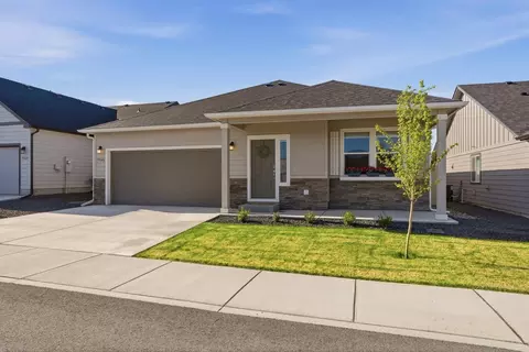 19646 E Spruce Ln, Greenacres, WA 99016