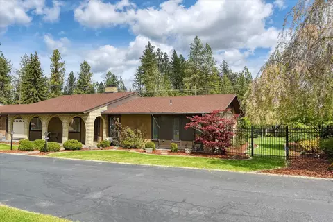 2002 W Regina Ave, Spokane, WA 99218