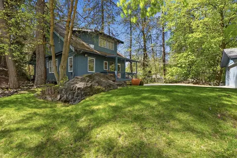Exterior - 943 E 16th Ave, Spokane, WA 99203 photo 8 of 11