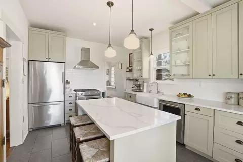 Kitchen - 943 E 16th Ave, Spokane, WA 99203 photo 2 of 5