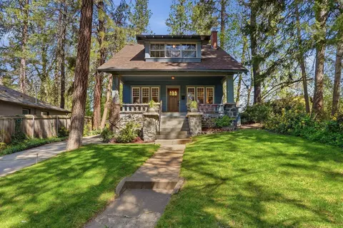 Exterior - 943 E 16th Ave, Spokane, WA 99203 photo 1 of 11