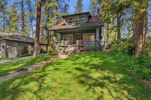 Exterior - 943 E 16th Ave, Spokane, WA 99203 photo 2 of 11
