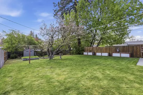 Exterior - 1228 E 40th Ave, Spokane, WA 99203 photo 10 of 14
