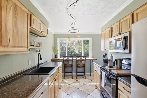 Kitchen - 1228 E 40th Ave, Spokane, WA 99203 photo 1 of 4