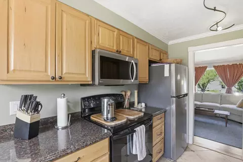 Kitchen - 1228 E 40th Ave, Spokane, WA 99203 photo 3 of 4