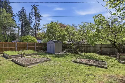 Exterior - 1228 E 40th Ave, Spokane, WA 99203 photo 11 of 14