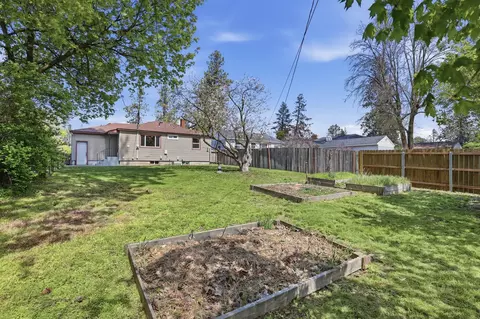 Exterior - 1228 E 40th Ave, Spokane, WA 99203 photo 9 of 14