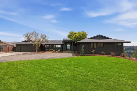 226 E High Dr, Spokane, WA 99203