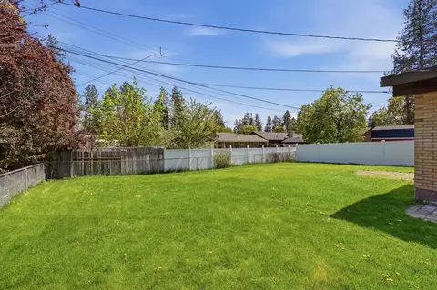 Exterior - 6814 N Post St, Spokane, WA 99208 photo 4 of 7