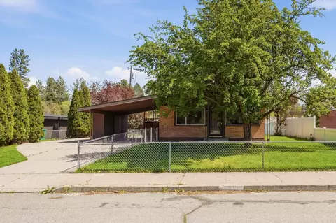 Exterior - 6814 N Post St, Spokane, WA 99208 photo 2 of 7