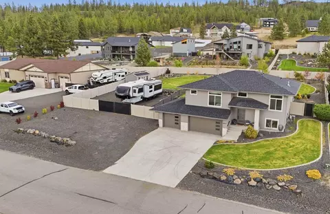 60832 Westview Dr, Nine Mile Falls, WA 99026