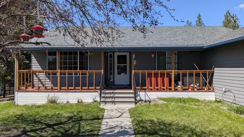 4807 E Chattaroy Rd, Chattaroy, WA 99003