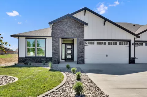 1109 N Unit 29 N Country Club Dr #29, Deer Park, WA 99006