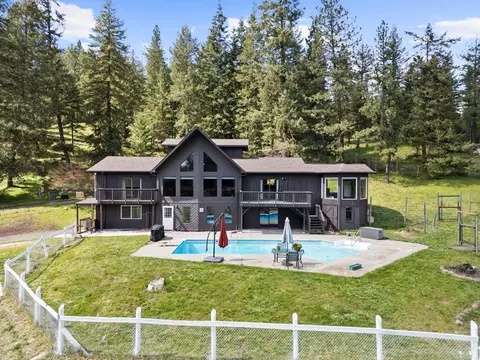 12808 N East Newman Lake Dr, Newman Lake, WA 99025