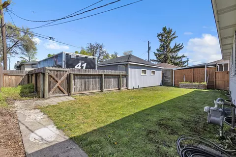 Exterior - 1007 E Walton Ave, Spokane, WA 99207 photo 3 of 8