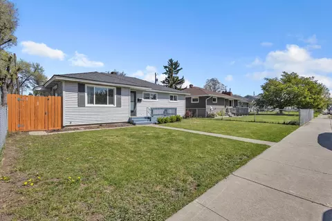 Exterior - 1007 E Walton Ave, Spokane, WA 99207 photo 1 of 8