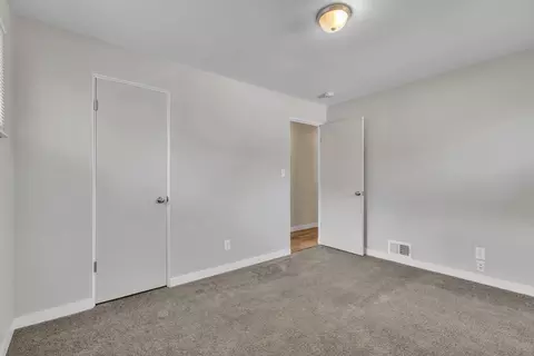 Bedroom - 1007 E Walton Ave, Spokane, WA 99207 photo 4 of 6