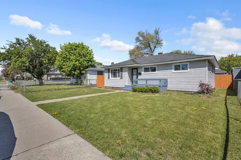 Exterior - 1007 E Walton Ave, Spokane, WA 99207 photo 2 of 8