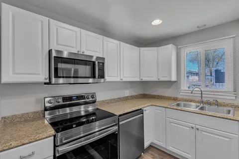 Kitchen - 1007 E Walton Ave, Spokane, WA 99207 photo 1 of 4