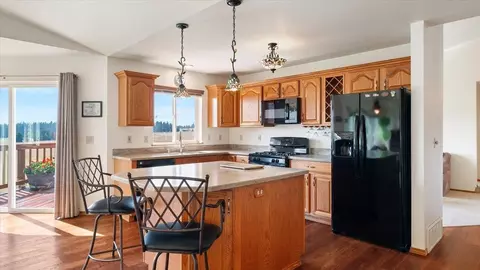 Kitchen - 304 E Burk Rd, Colbert, WA 99005 photo 1 of 2