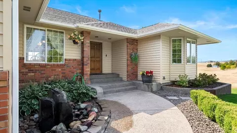 Exterior - 304 E Burk Rd, Colbert, WA 99005 photo 3 of 5