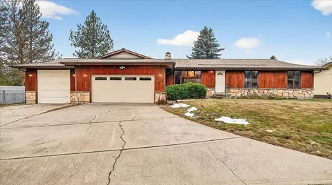 2426 S Houk Rd, Spokane, WA 99216