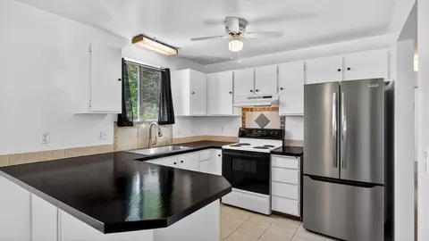 Kitchen - 5012 E Commerce Ave, Spokane, WA 99206 photo 2 of 3
