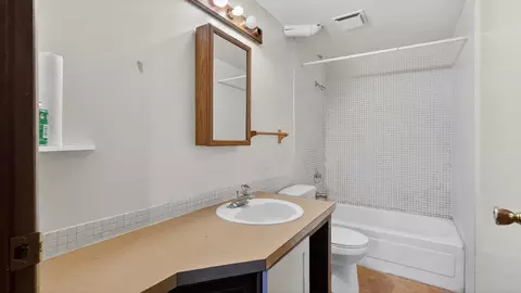 Bath - 5012 E Commerce Ave, Spokane, WA 99206 photo 2 of 2