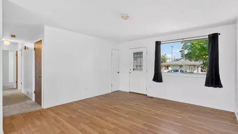 Living - 5012 E Commerce Ave, Spokane, WA 99206 photo 2 of 4