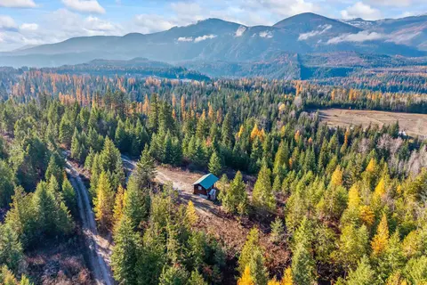 Nka Highway 31 Hwy, Metaline Falls, WA 99153