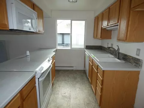 Kitchen - 110 E Weile Ave #1, Spokane, WA 99208 photo 2 of 2