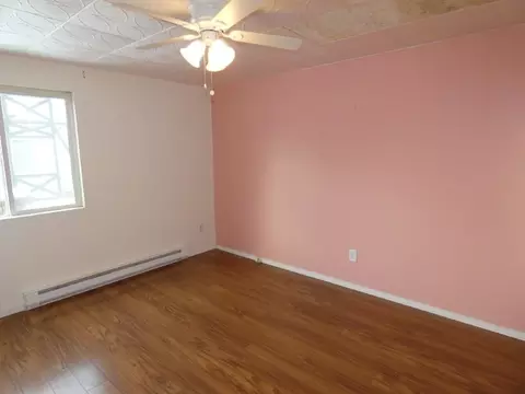 Bedroom - 110 E Weile Ave #1, Spokane, WA 99208 photo 2 of 3