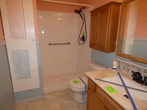 Bath - 110 E Weile Ave #1, Spokane, WA 99208 photo 2 of 2