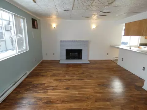 Living - 110 E Weile Ave #1, Spokane, WA 99208 photo 1 of 3