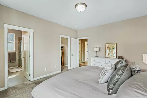 Bedroom - 712 E Belle Ln, Colbert, WA 99005 photo 2 of 4