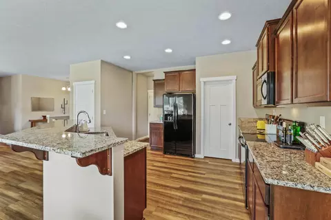Kitchen - 712 E Belle Ln, Colbert, WA 99005 photo 3 of 3