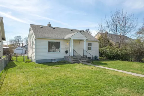 1127 W Kiernan Ave, Spokane, WA 99205