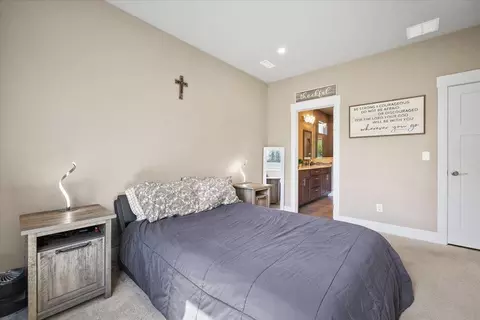 Bedroom - 924 E Handy Rd, Colbert, WA 99005 photo 2 of 5