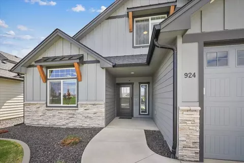 Exterior - 924 E Handy Rd, Colbert, WA 99005 photo 3 of 5