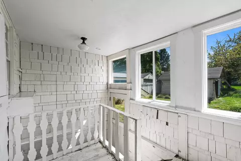 Exterior - 1818 E 11th Ave, Spokane, WA 99202 photo 5 of 10