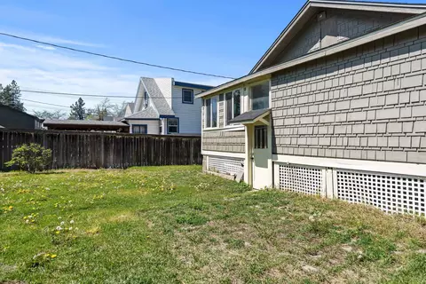 Exterior - 1818 E 11th Ave, Spokane, WA 99202 photo 6 of 10