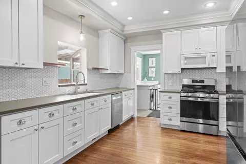 Kitchen - 3628 E 24th Ave, Spokane, WA 99223 photo 3 of 3