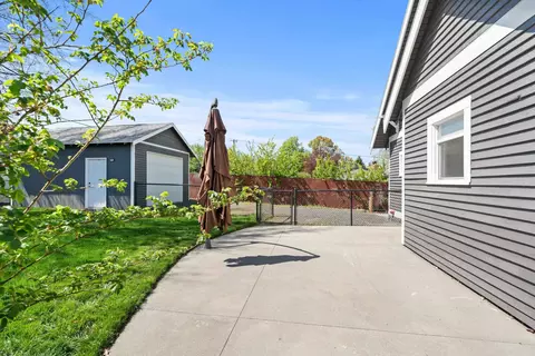 Exterior - 3628 E 24th Ave, Spokane, WA 99223 photo 5 of 10