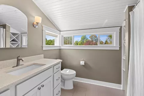 Bath - 3628 E 24th Ave, Spokane, WA 99223 photo 1 of 3