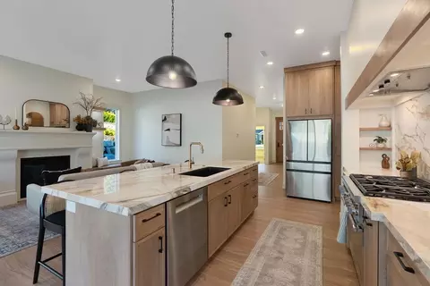 Kitchen - 7520 N Cedar Rd, Spokane, WA 99208 photo 7 of 8