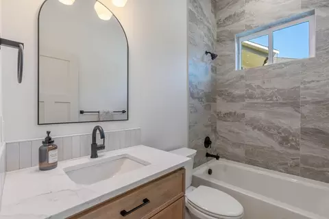 Bath - 7520 N Cedar Rd, Spokane, WA 99208 photo 3 of 3