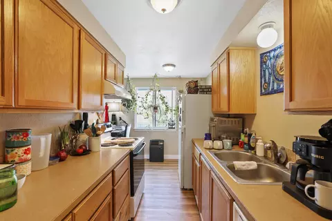 Kitchen - 1847 E Marshall Ave, Spokane, WA 99207 photo 4 of 6