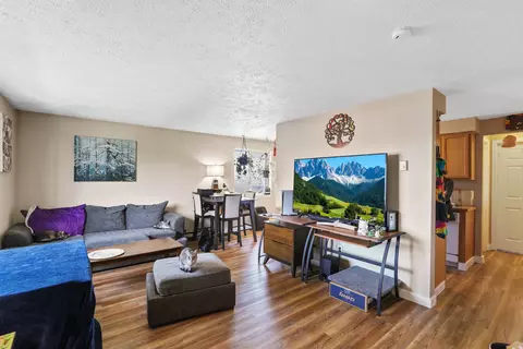 Living - 1847 E Marshall Ave, Spokane, WA 99207 photo 1 of 4